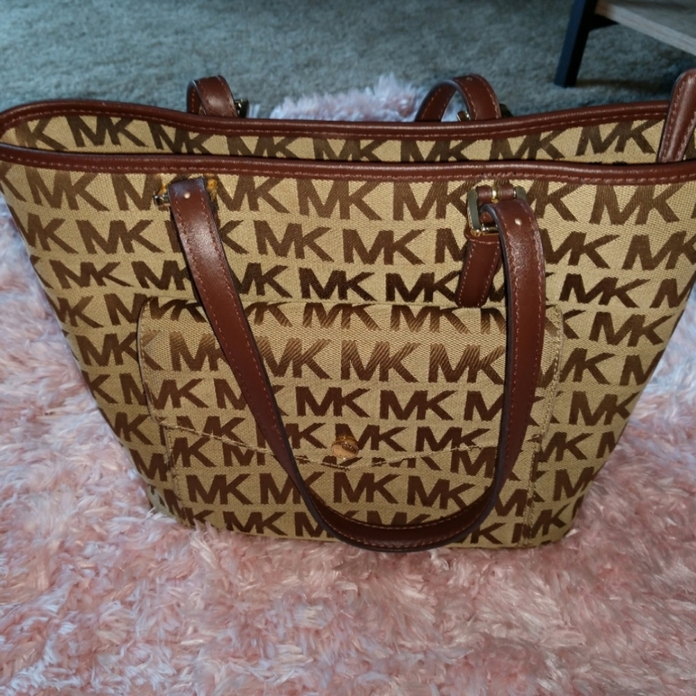 Michael kors purse